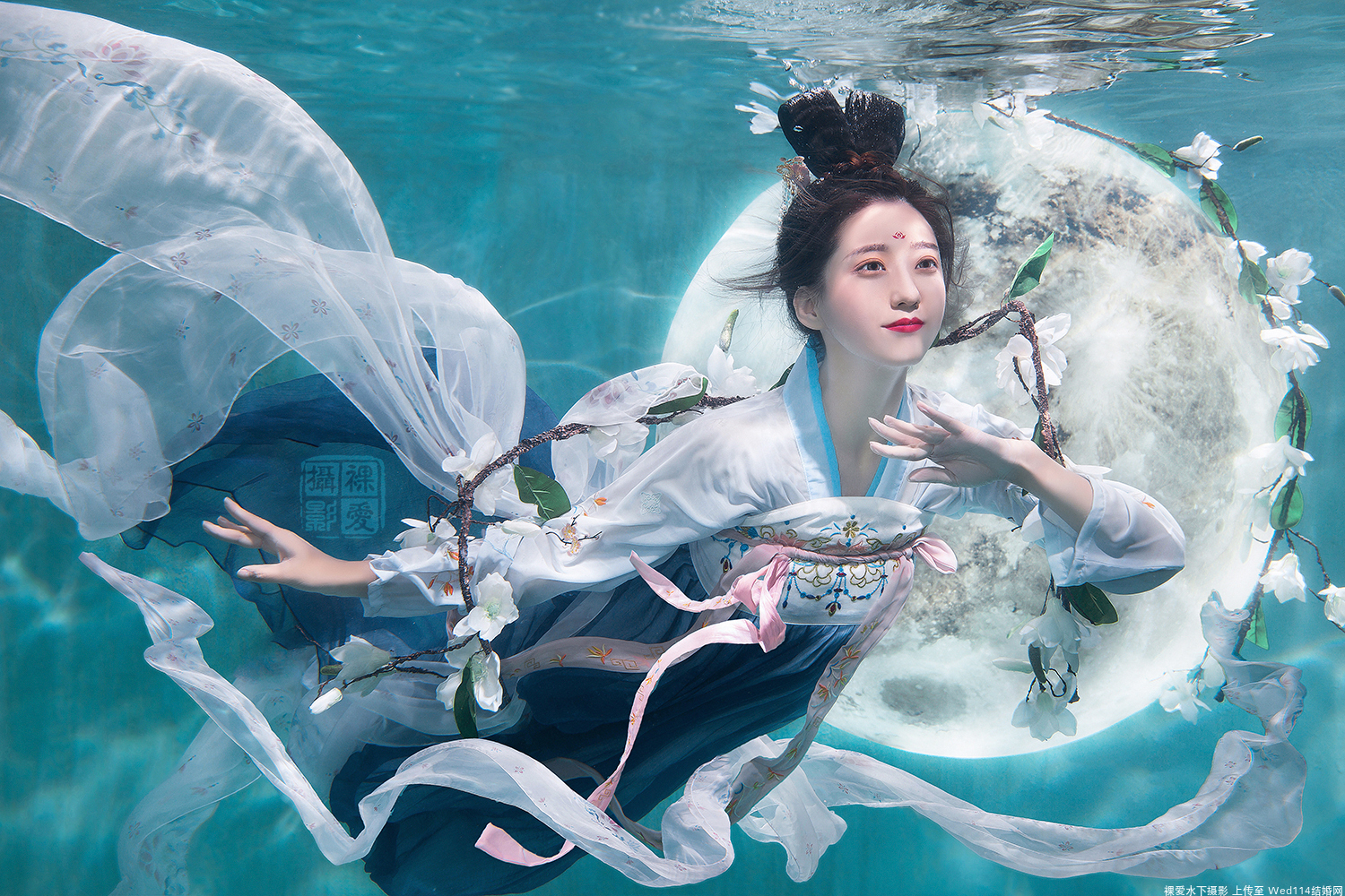 神话故事后羿—嫦娥奔月