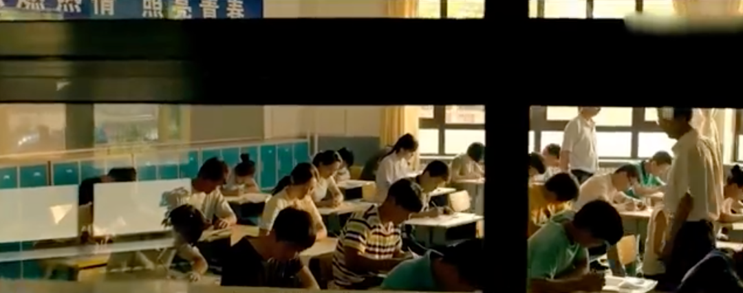 为高考而拼搏的不仅有考生，还有千万高三老师