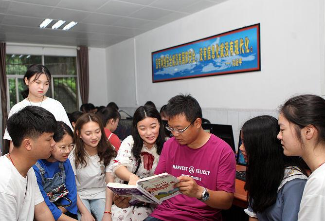 高考迎来新变化，一本和二本界限或将被取消？中等生的机会来了？