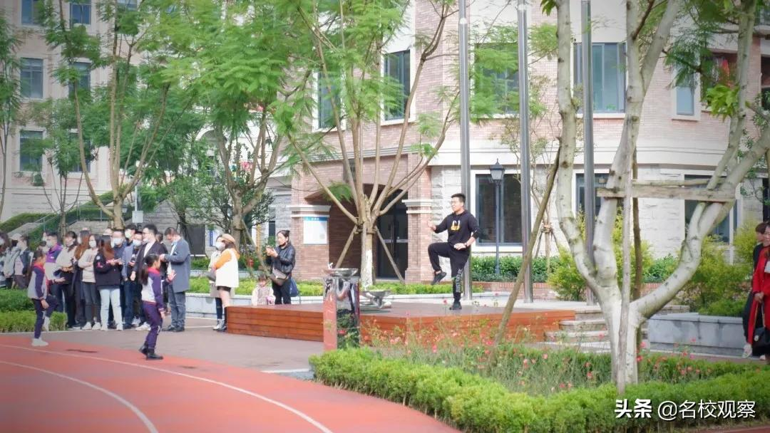 最好的学校是啥样的？众多家长走进新川，聆听孩子们爱的表达