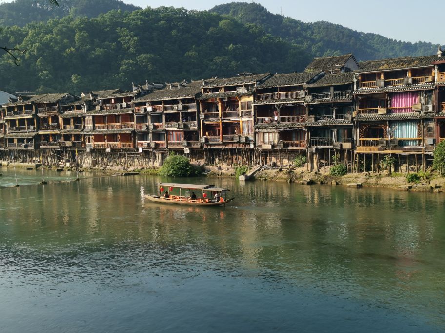 读你千遍 不如一见 2021凤凰古城自由行实时攻略