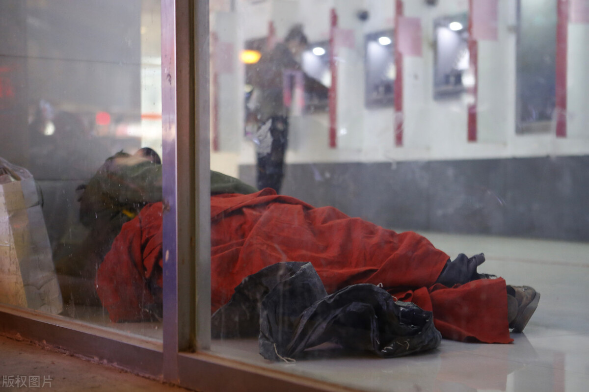 浙江台州小伙因不想工作离家出走，两个月后被父母在抖音上刷到