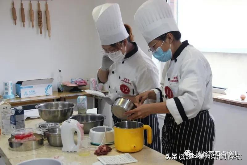 2021芝罘区“清泉实业·波丝蒂杯”第五届西点技能竞赛举行