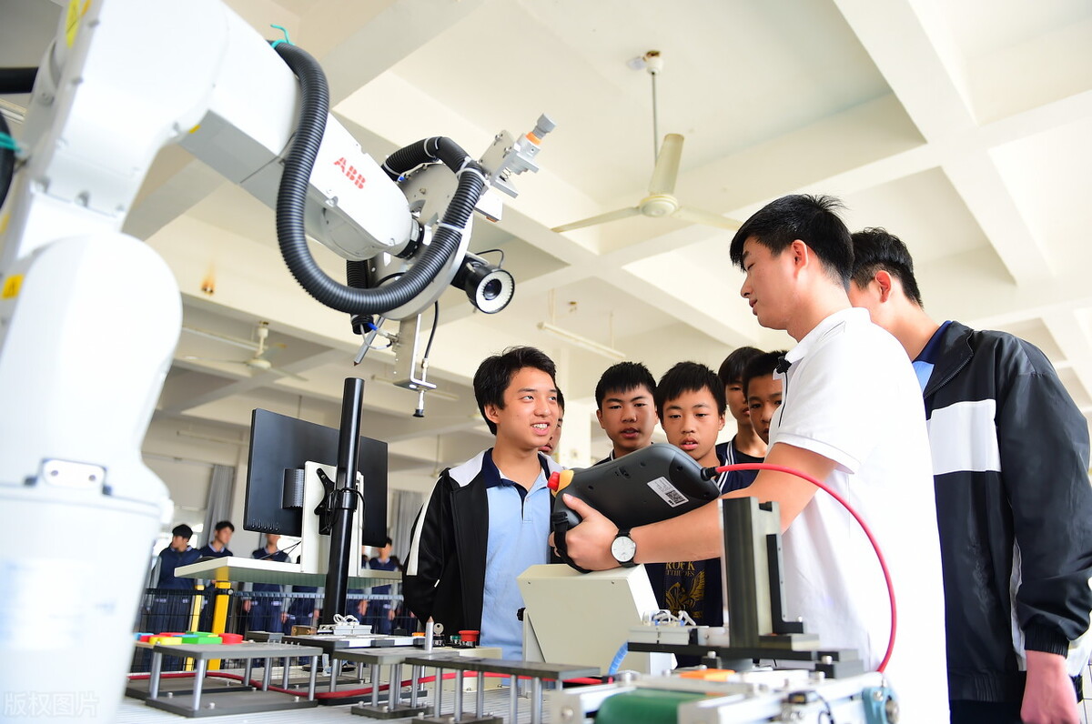 学会四招，提高中职学校招生吸引力——实力篇