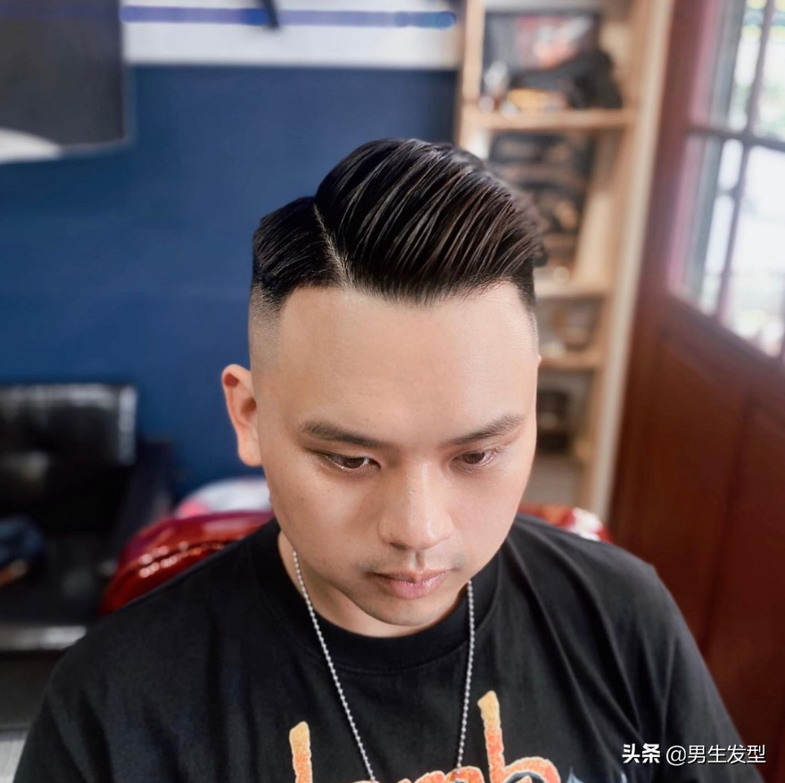 男生9款精选帅气发型，不管什么脸型，都很潮流显精神