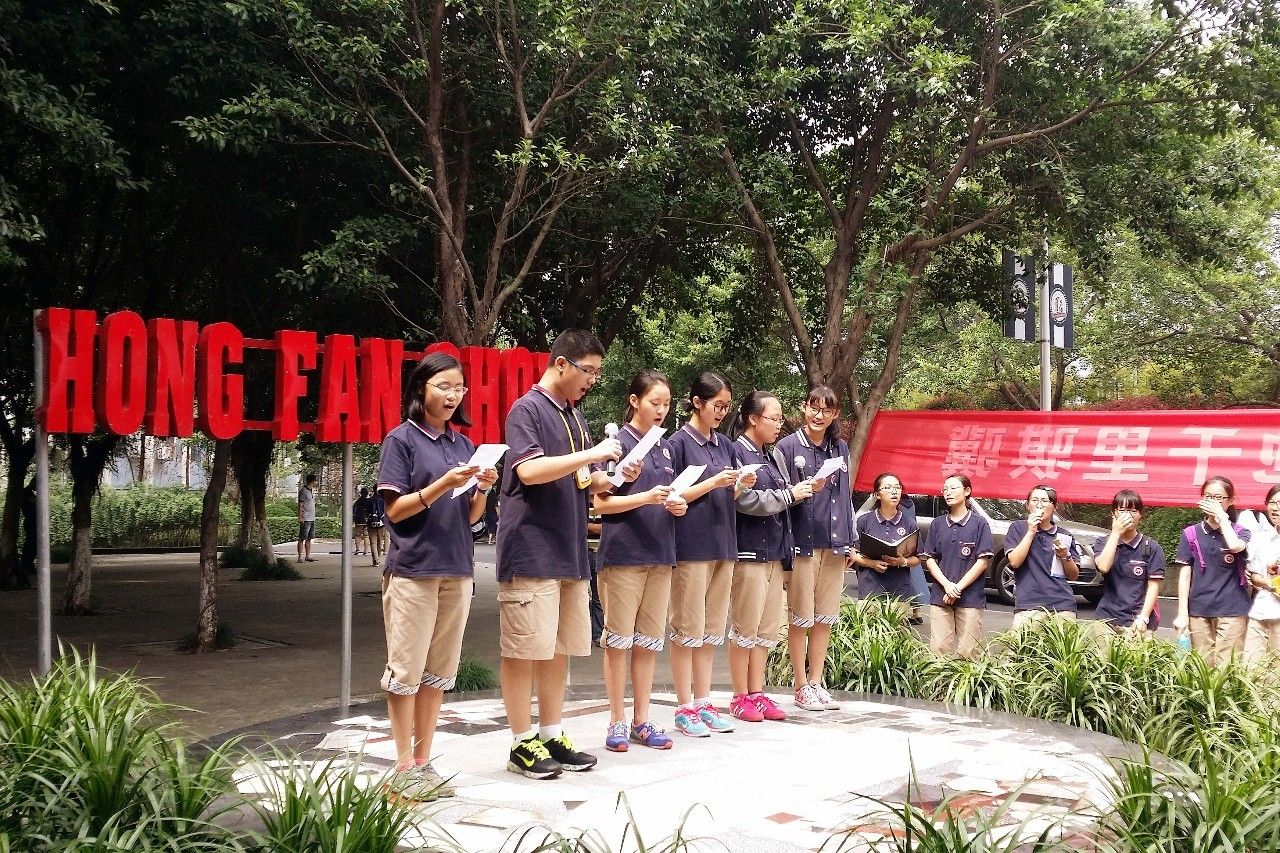 厉害了！超过一本分数线226分！重庆高考第一名是女生，总分726分