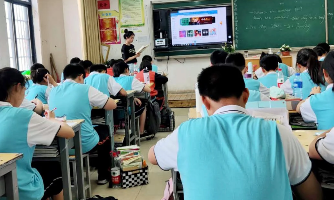 21年高考分数出炉，录取分数线让文科生“懵了”，复读班在招手了