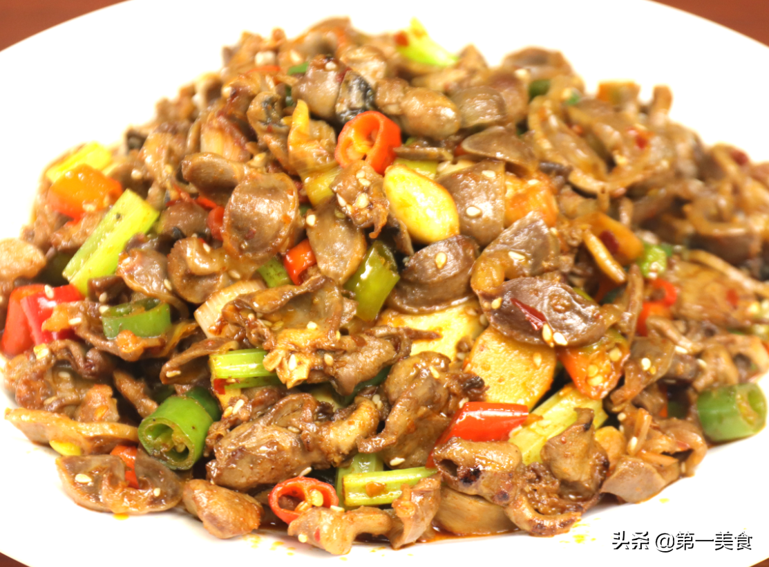 鸡杂怎么炒又嫩又好吃（爆炒鸡杂不要焯水教你饭店做法）