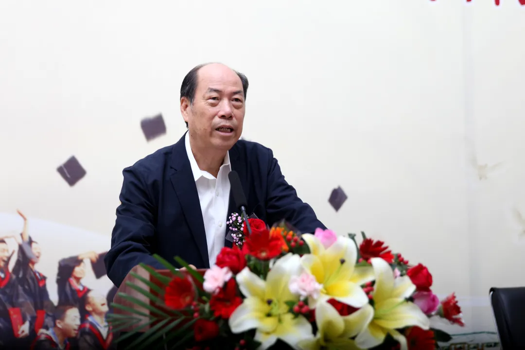 碧桂园杨国强名言警句碧桂园创始人杨国强的女儿