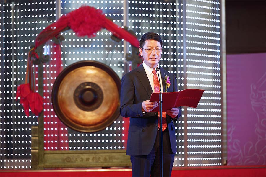 河北唐山“219.81亿帝国”实控人：17岁考上大学 25岁硕士 29岁博士