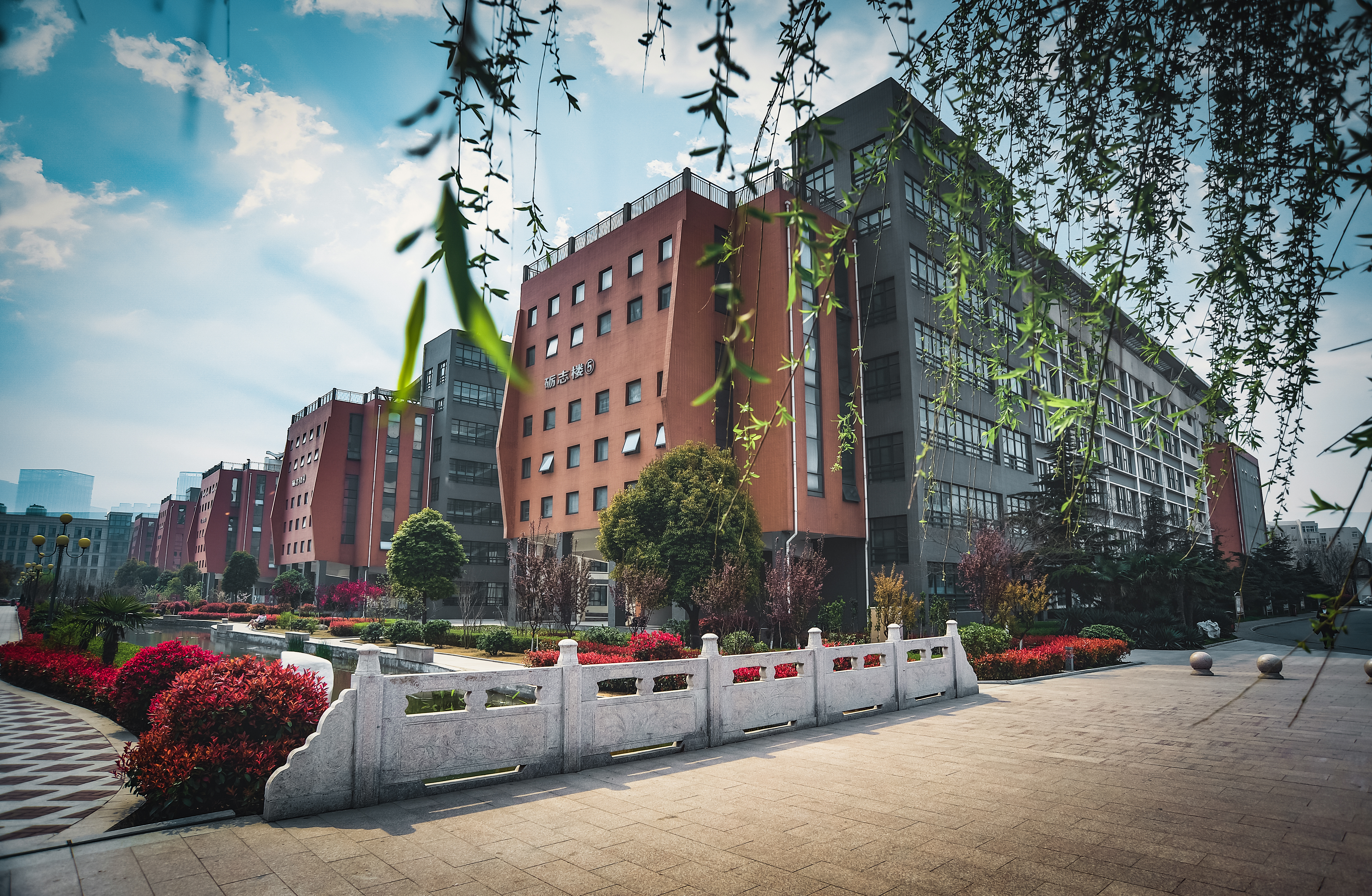 2021年成考院校今日推荐——河南经贸职业学院