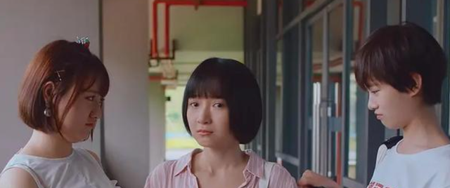 在电视剧《二十不惑》中，姜小果zui后和谁在一起了？