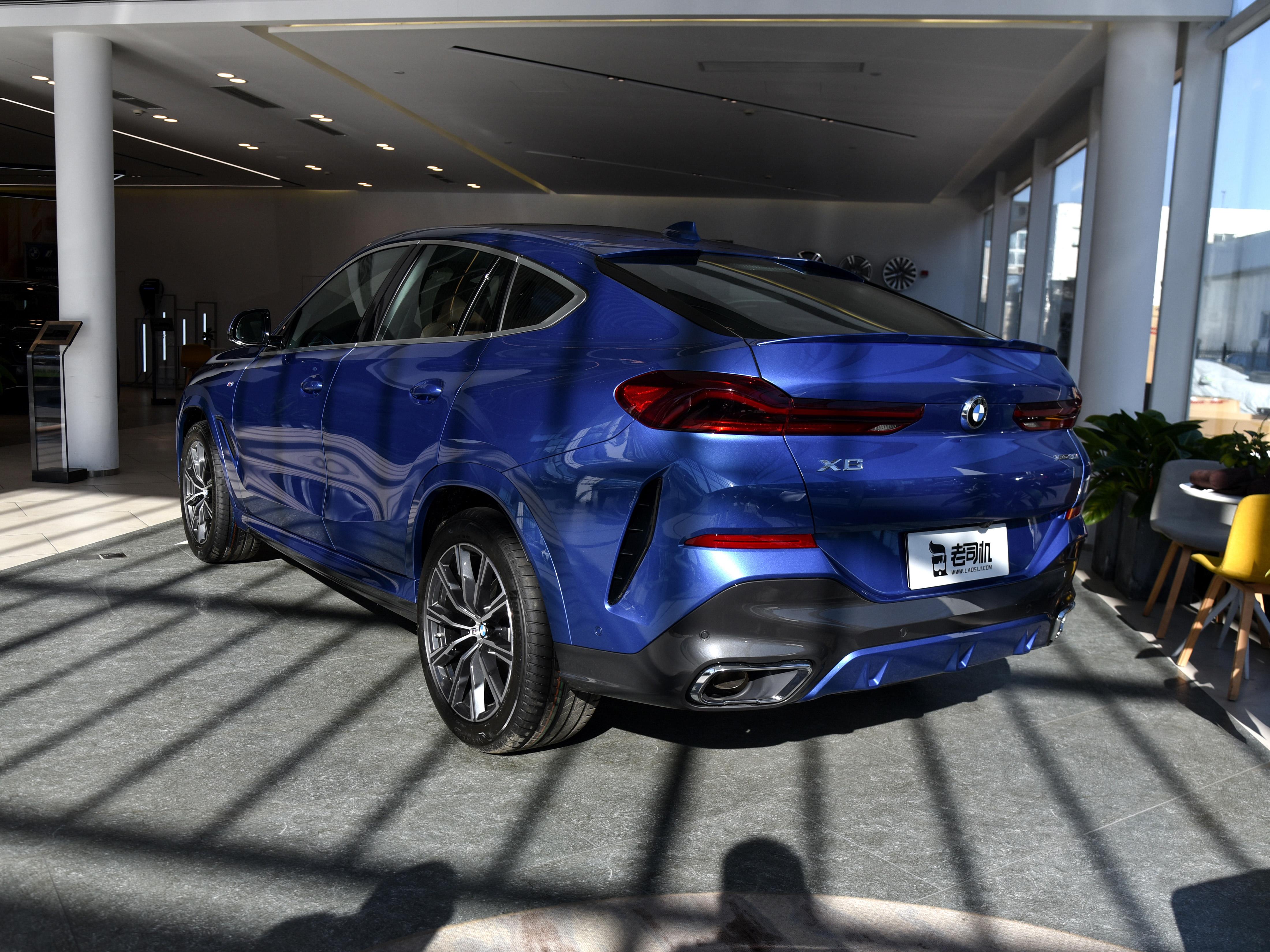 原装进口同级领先，豪华品牌轿跑高性能SUV开创者，实拍宝马X6