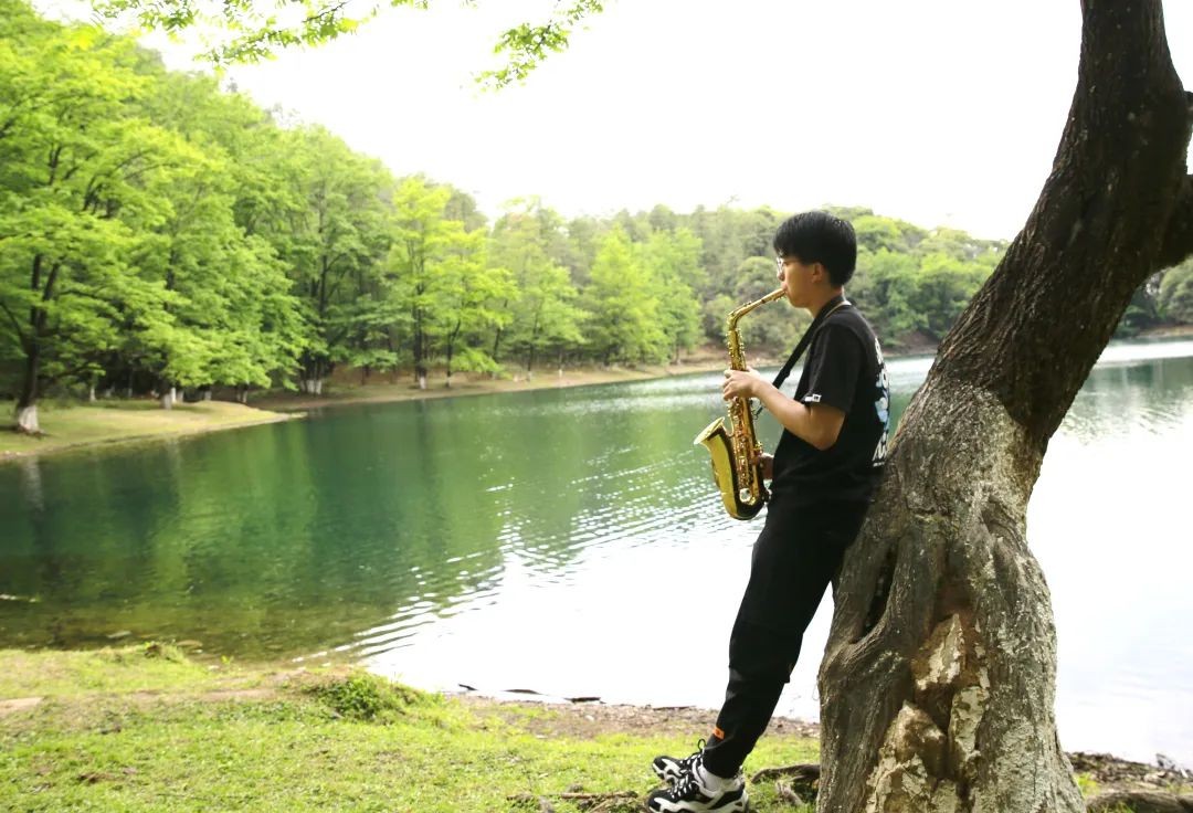 四川“高颜值”学霸：能弹钢琴，会吹萨克斯，还主动放弃保研，成功考入浙大