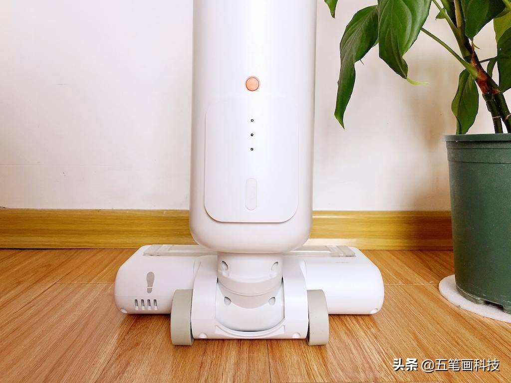 滚刷都能自清洁，那脏污哪里去了？洒哇地咔无线地面清洗机初体验