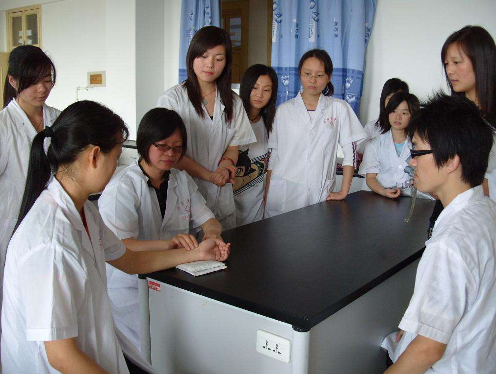 这3所医科大学还有名额，分数低的学生适合捡漏，其中好处多多