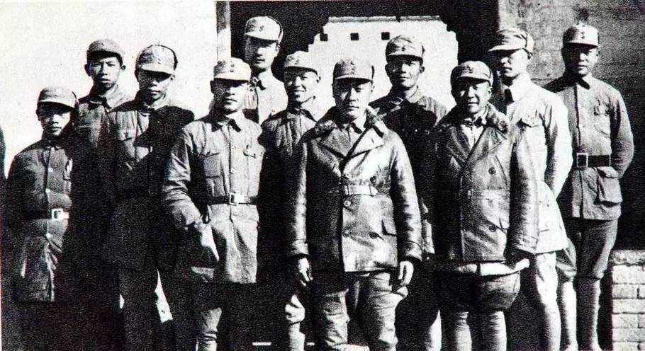 十大元帅1937年谁的级别最高：叶剑英第三，陈毅第九，罗荣桓垫底