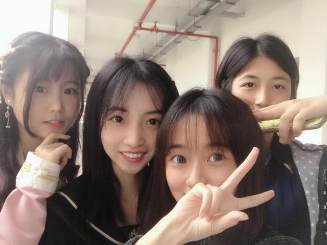 高校女卫生间出现代孕、捐卵广告，背后是女大学生对欲望的不节制