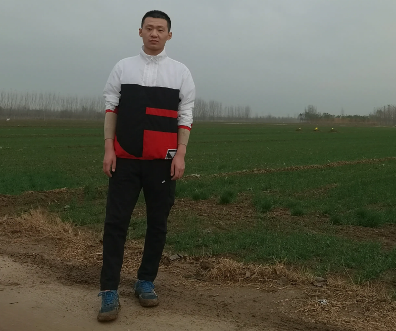 刺死辱母者于欢减刑4个月出狱回家：终于摸到妈妈，真实感特别强烈；承认案发时有点冲动，求妈妈不要责怪