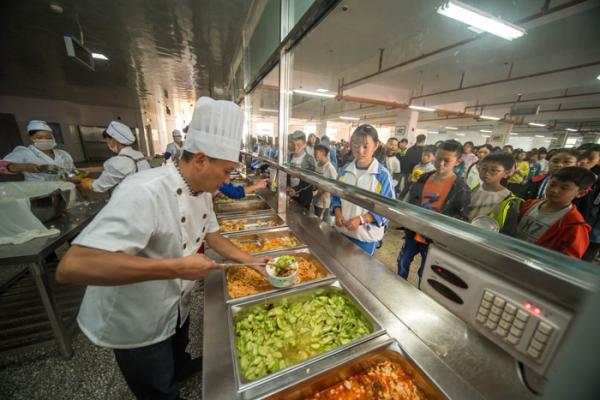 会泽5年出了3万余名大学生 121人被北大清华录取