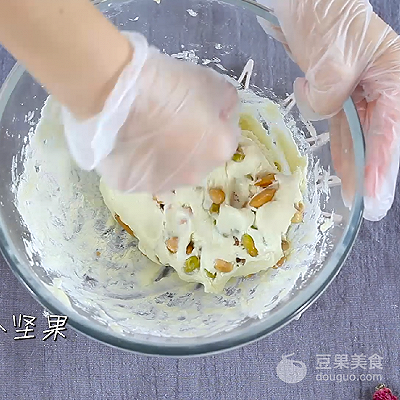 台湾牛轧糖（手把手教你做台湾正宗牛轧糖）