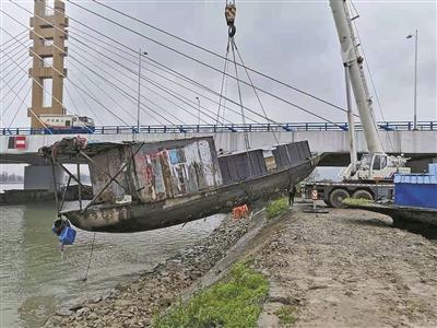 百余艘船屋被清理拆解 姚江“水上人家”终将告别历史