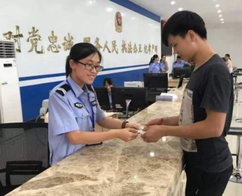 车管所提示：这4种驾驶证要1年一审，很多人被吊销了驾照才知道