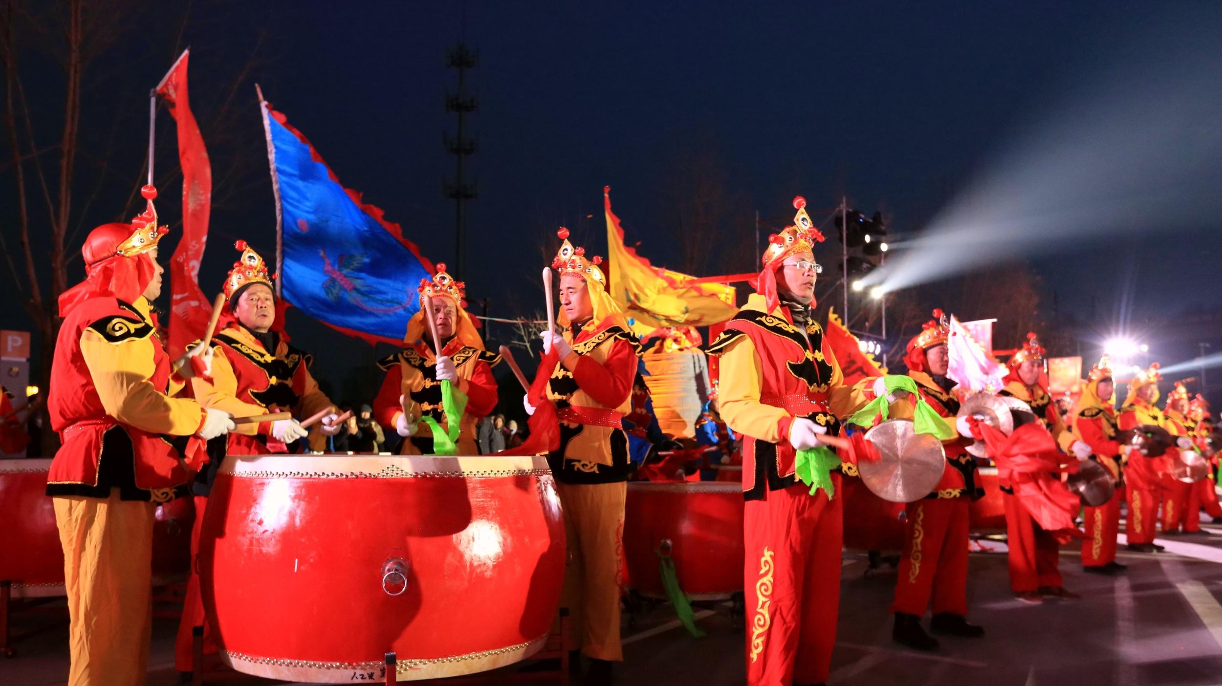 "钟鼓齐鸣"小年夜河湟处处皆风情