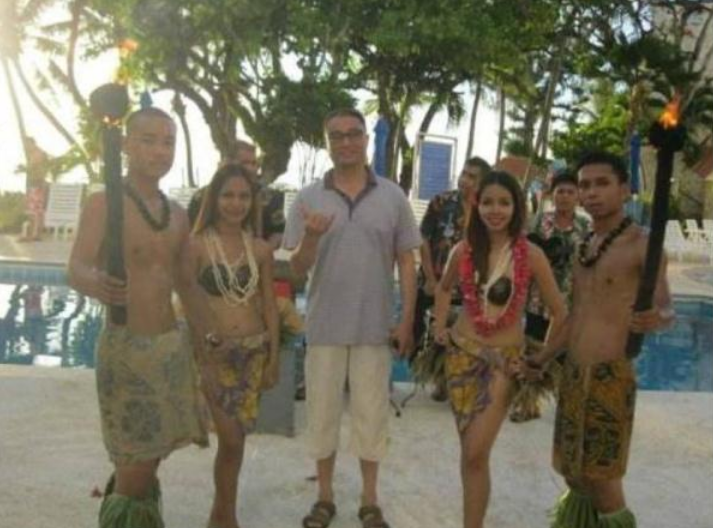 美国有一个神秘部落，女性喜欢用贝壳当衣服，地位比男性高！