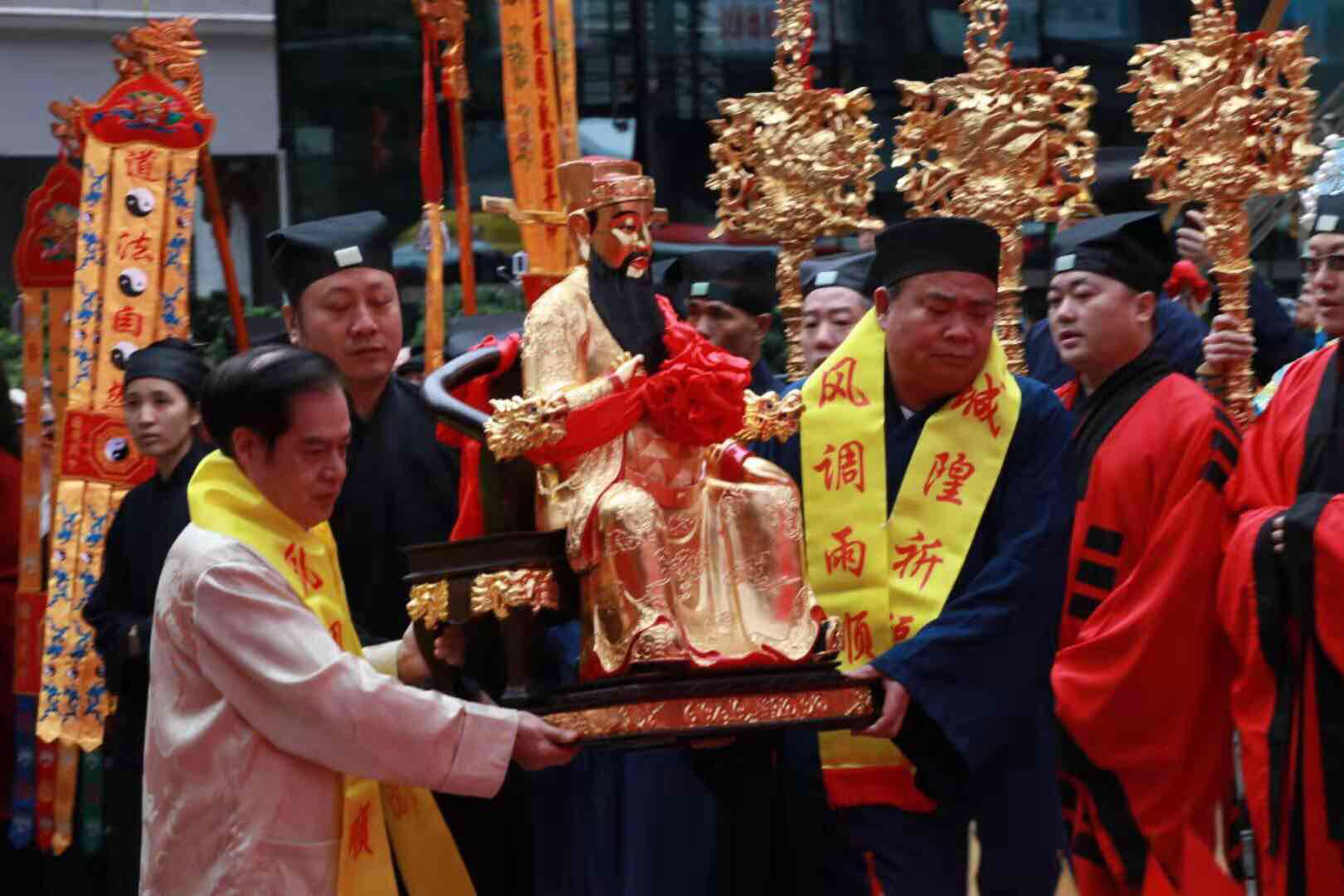 迎城隍爷、观民俗文化表演！今天你来广州城隍庙祈福了吗？