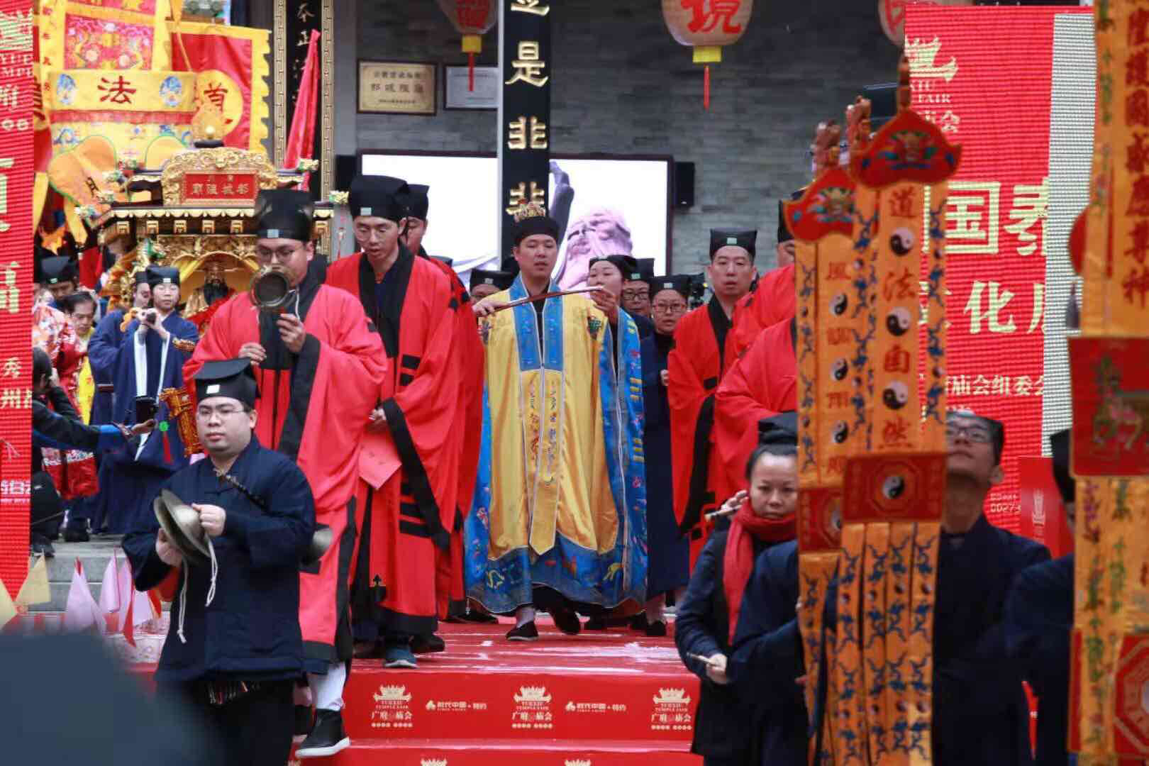 迎城隍爷、观民俗文化表演！今天你来广州城隍庙祈福了吗？