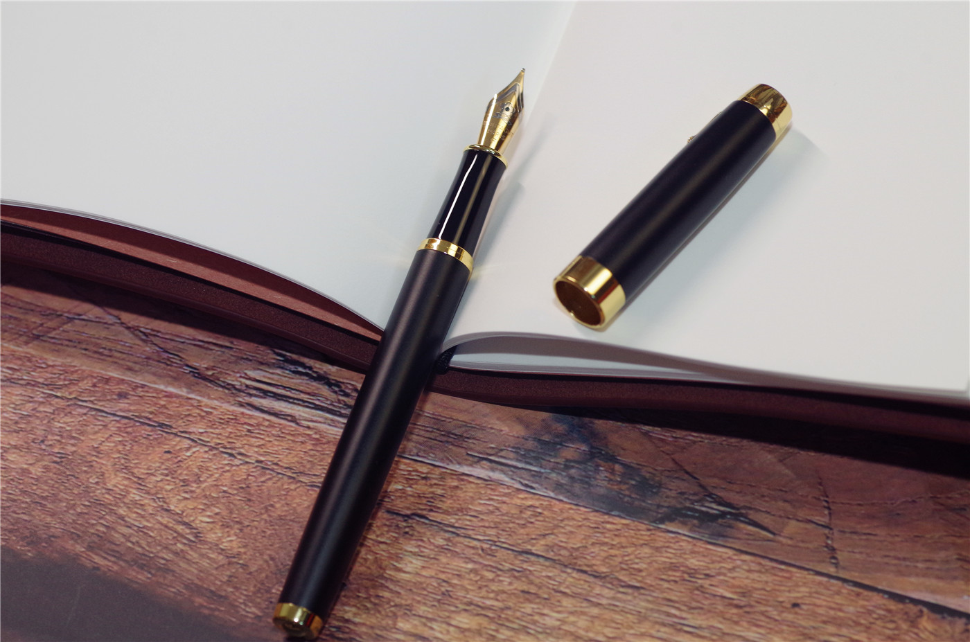 优雅书写,见字如面,梦特娇铱金钢笔套装评测