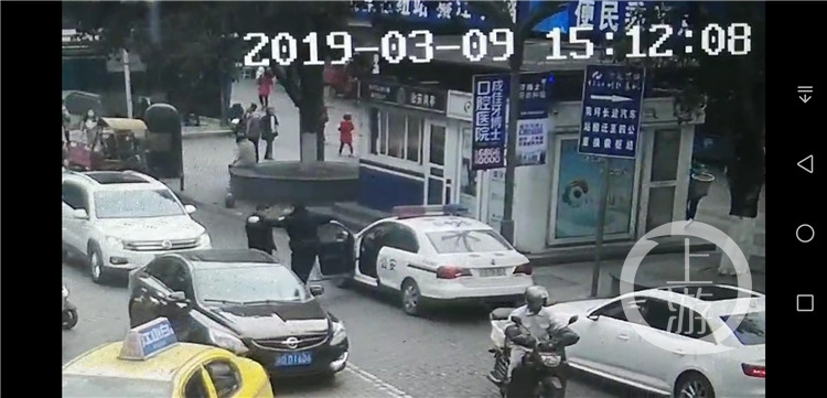 在“记忆神探”街上一眼就判明了嫌疑犯