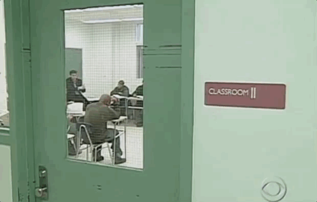 这所世界上最凶残的大学，学生都是杀人、抢劫犯却打败哈佛学霸：重启人生，任何时候都不晚