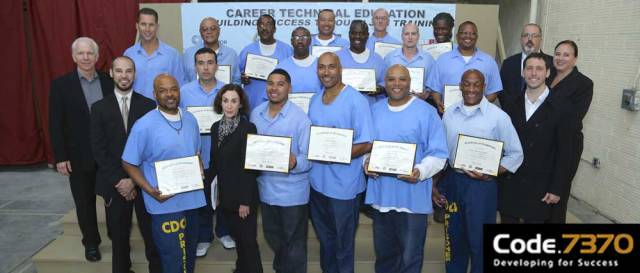 这所世界上最凶残的大学，学生都是杀人、抢劫犯却打败哈佛学霸：重启人生，任何时候都不晚