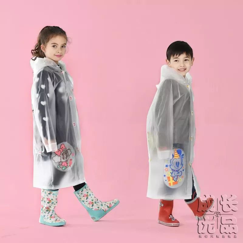 一件能穿好几年，给孩子选雨具，需要避开这些坑丨明日团