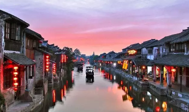 一袭江南梦，醉卧烟雨中！