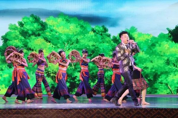今日媒体聚焦 · 白沙新视角（2019年4月08日）