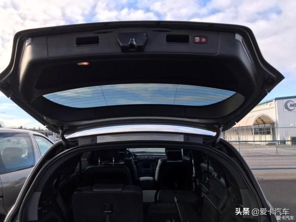 车挺新配置也齐全！加拿大提二手车奔驰R350柴油版