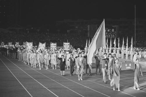 东亚运会(今天｜5月9日，26年前，首届东亚运动会在上海开幕)