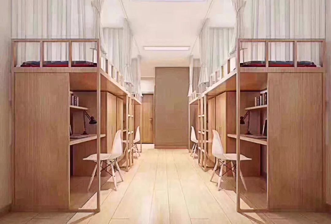 一年学费8W+的大学，吃什么？