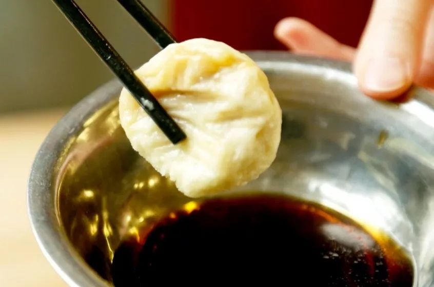 一年学费8W+的大学，吃什么？