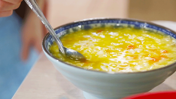 一年学费8W+的大学，吃什么？