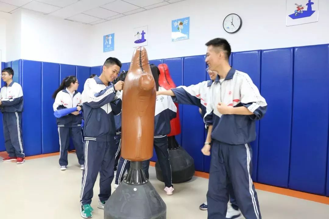 【九原关注】包九中外国语学校2019年高中部开始招生啦~你想了解的都在这里