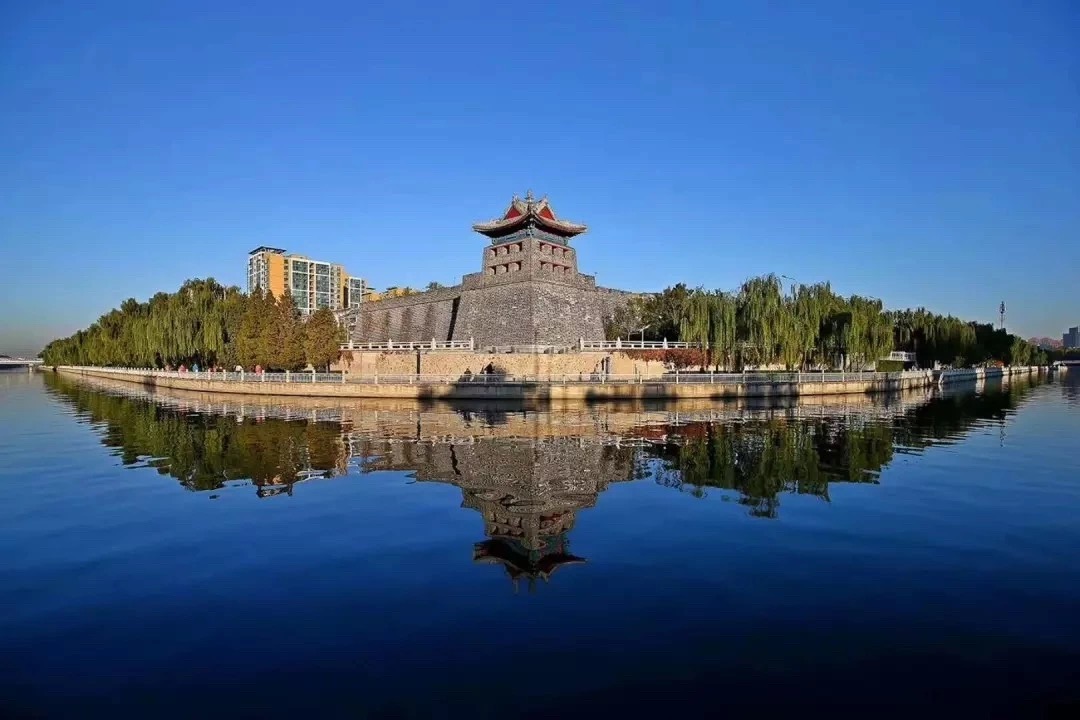 老北京的护城河 夏季曾是孩子们的乐园