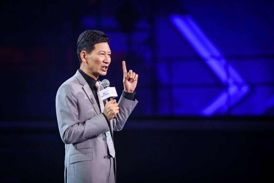 谁能告诉我，赛麟跟上帝到底是嘛关系？