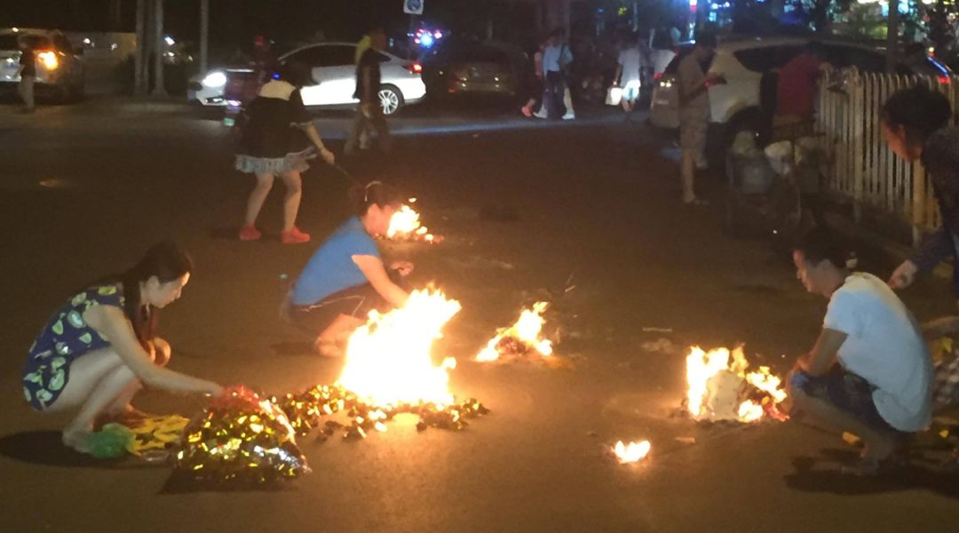 谁能告诉我，赛麟跟上帝到底是嘛关系？