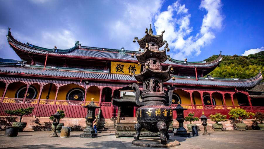 天童寺在哪里去天童寺怎么走