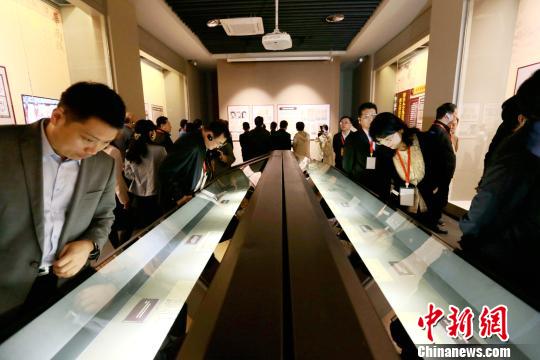 《大道同行——从“五一口号”到协商建国重要史事回顾展》西安巡展在西安博物院开幕