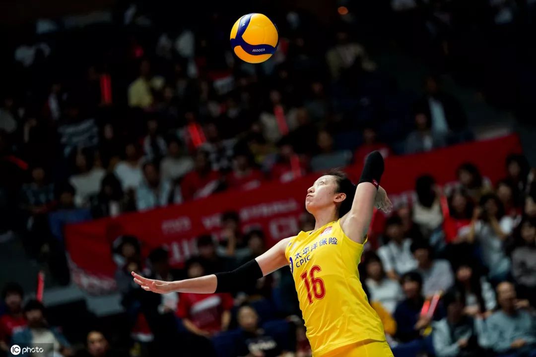 中国女排世界杯2019合照(十连胜卫冕世界杯冠军 中国女排为祖国献礼｜IC photo)